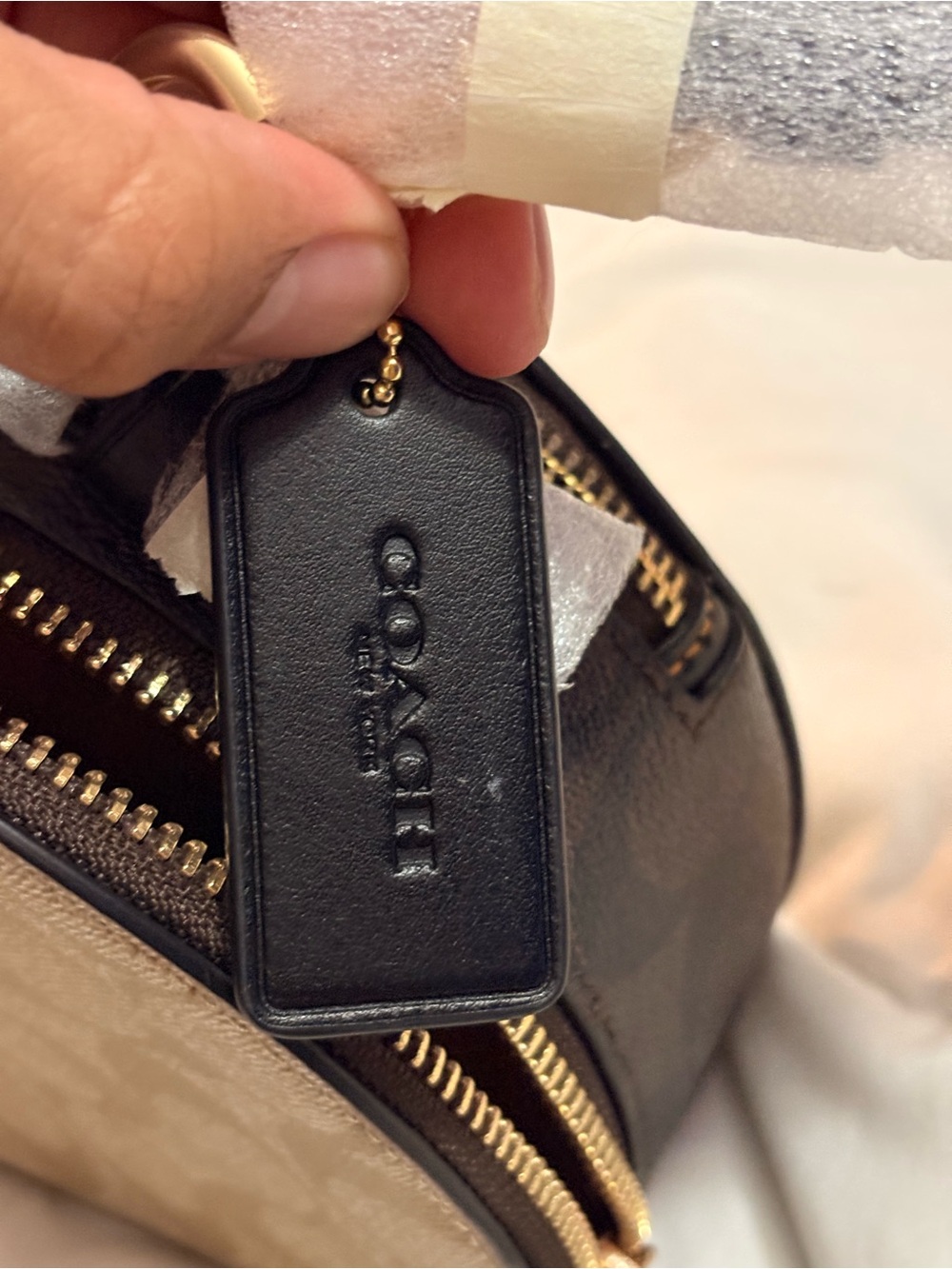 Coach Crossbody Bag Signature Canvas - Picture 8 of 14